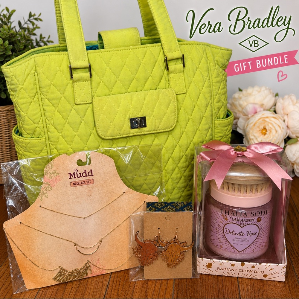 Vera Bradley Quilted Tote Gift Bundle 💚